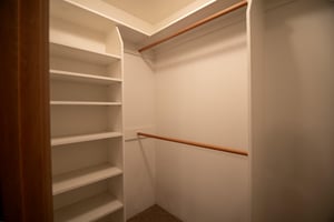 27595616