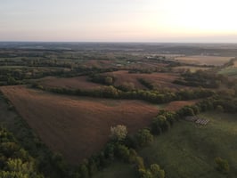 27596747