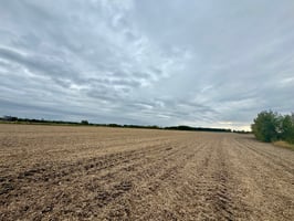 27616047