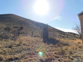 27617487
