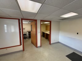 27628403