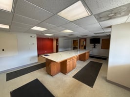 27628402