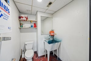 27632810