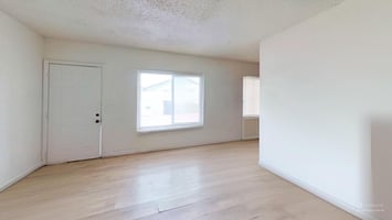 27632758