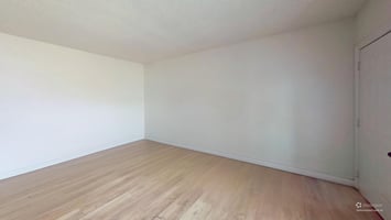 27632760