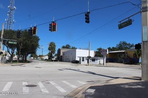 27641083
