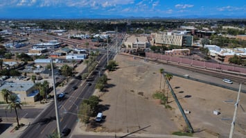 27647915