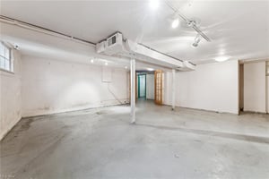 27667704