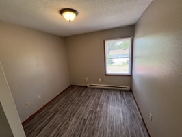 27668300