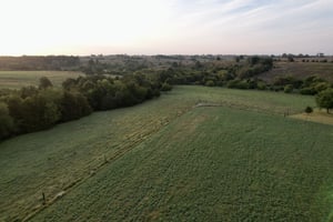 27670526