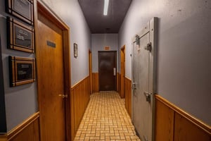 27795586