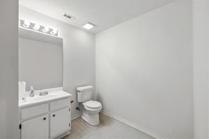 27800438