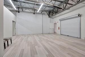 33570561