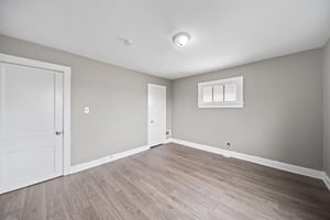 31575867