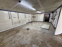 27881058