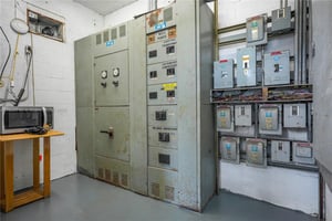 27918590