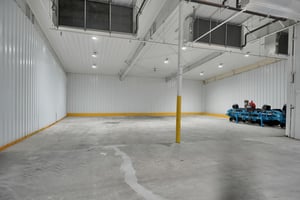 27900173