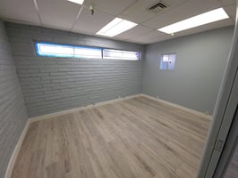 31691648