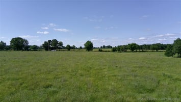 27894032
