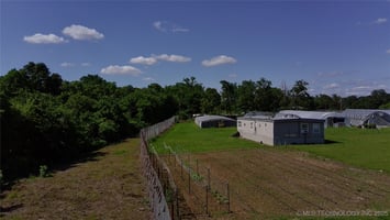 27894028