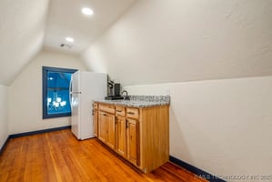 27894103
