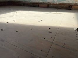 27897548