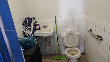 27918322