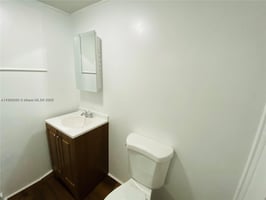 27899300