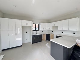 27899334