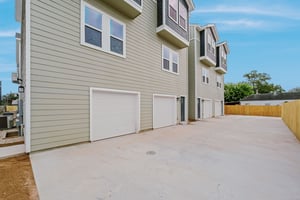 27924613