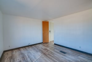 30882253
