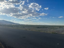 28004927
