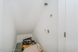 30081557