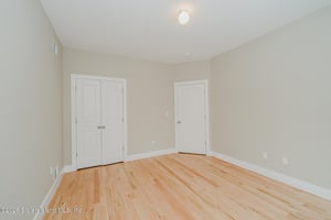 30081524