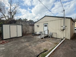 28538618