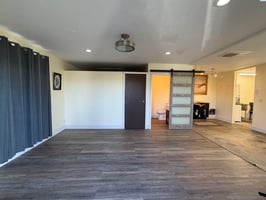 28673542