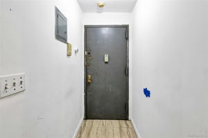 28730318
