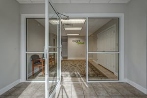 28822927