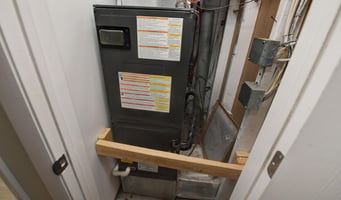 28952359