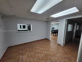 28798581