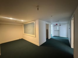 29477334