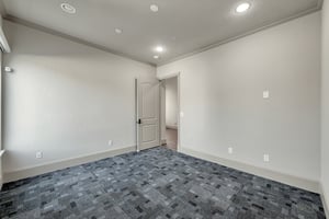 28900480