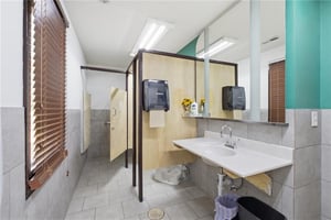 28902306