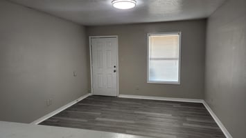 28926847