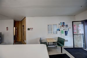 28949885