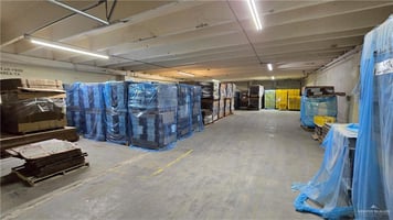 28953990
