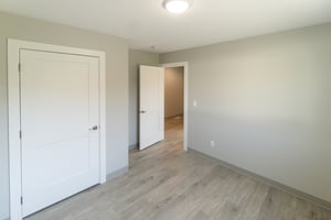 28957592