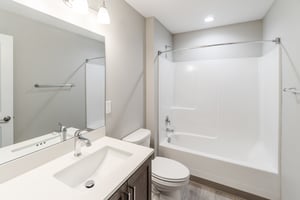 28957596