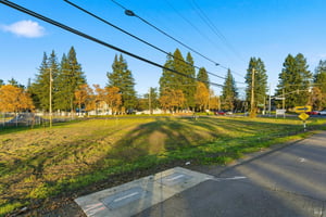 28963302