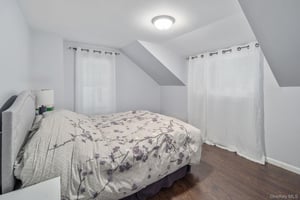 28993580